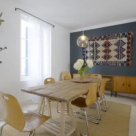 Bohemian House With Terrace And Parking 5 Min From The - Welkeys Biarritz