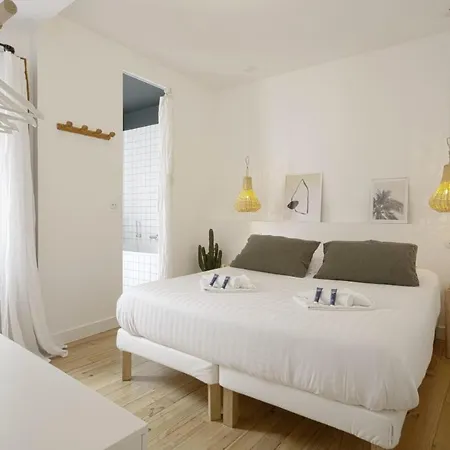 Bohemian House With Terrace And Parking 5 Min From The - Welkeys Biarritz